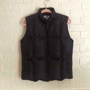 Old navy black puffer vest size S